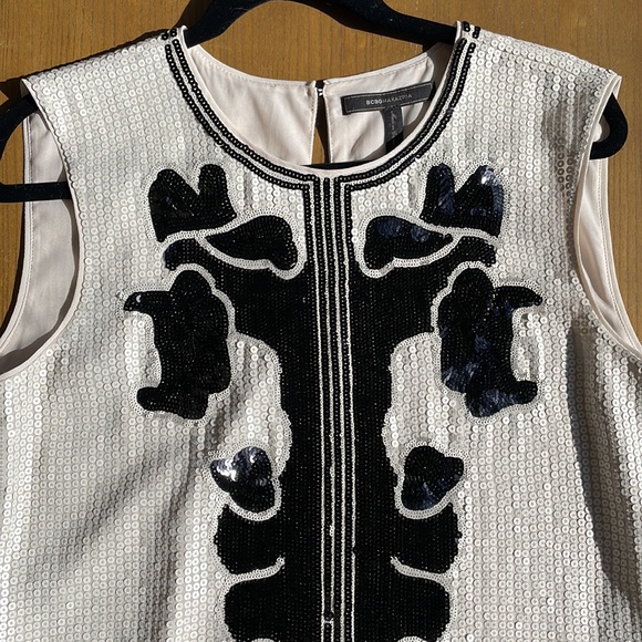 BCBGMaxAzria Geri Sequin Motif Shift Cocktail Dress Size Medium - Picture 4 of 7